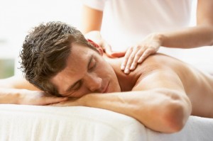 Le Massage Californien est un des plus répandu grâce à ses vertus relaxantes