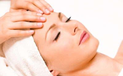 Pourquoi et comment bien hydrater son visage pour une peau lumineuse ?